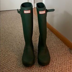 Like New Hunter Rain Boots!!